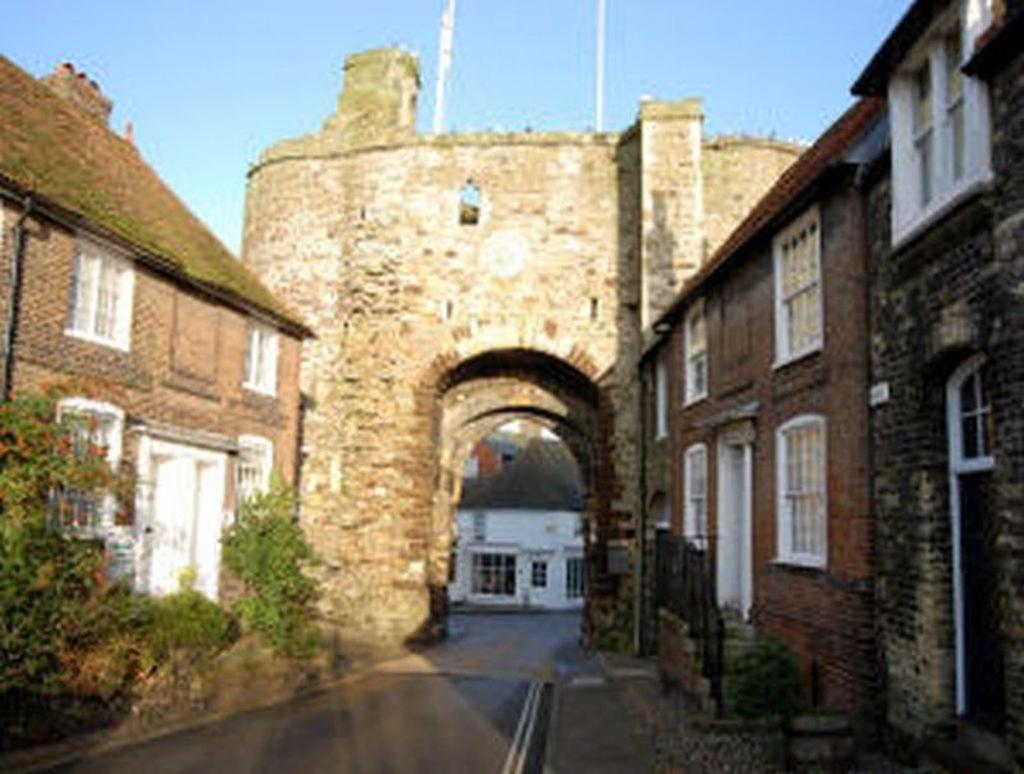 Woodpeckers Cottage B&B Pett Exterior photo